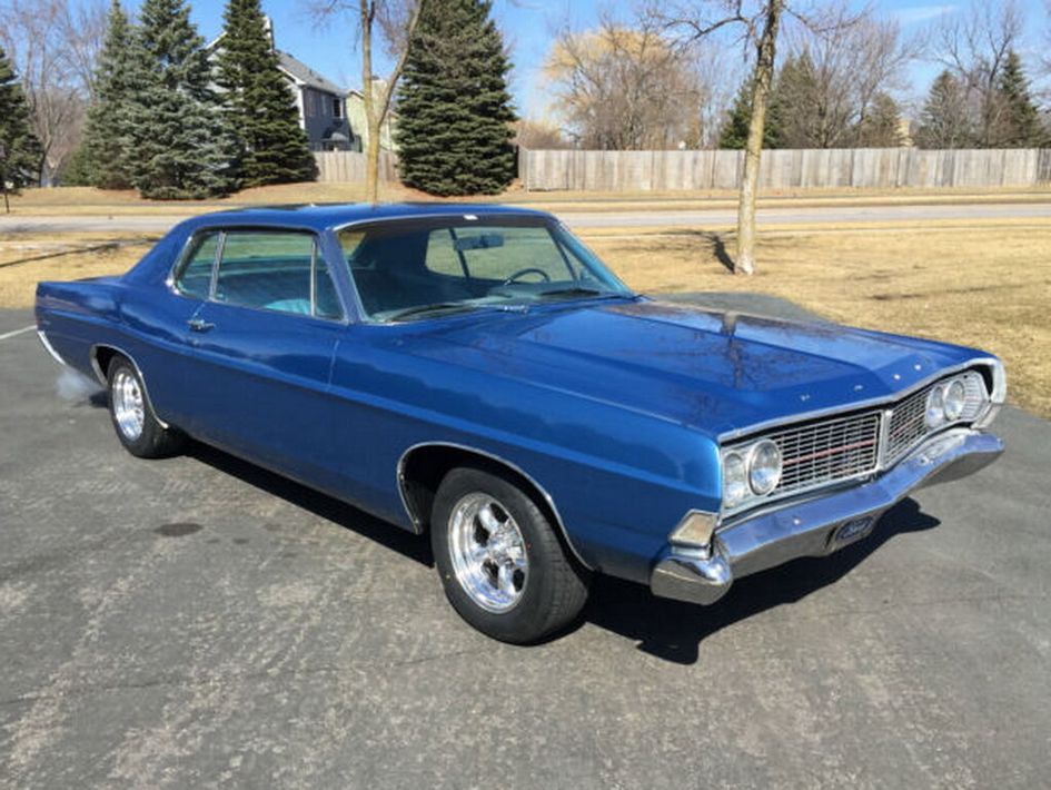 Ford Galaxie Spezifikationen und Ausstattung - amsteuer.de